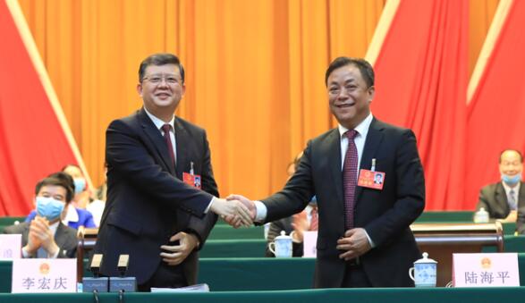 陸海平任賀州市人大主任，陳翼明、唐先程任副主任，潘震任賀州市檢察院檢察長(zhǎng)（簡(jiǎn)歷）