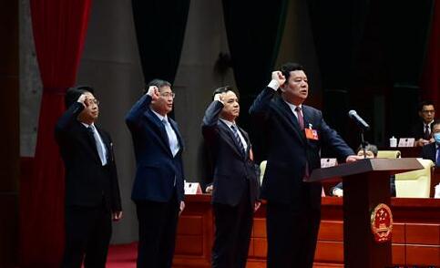 奉海峰任防城港市人大主任，黃炳利任防城港市人大副主任，黃世根任市檢察院檢察長(zhǎng)（簡(jiǎn)歷）