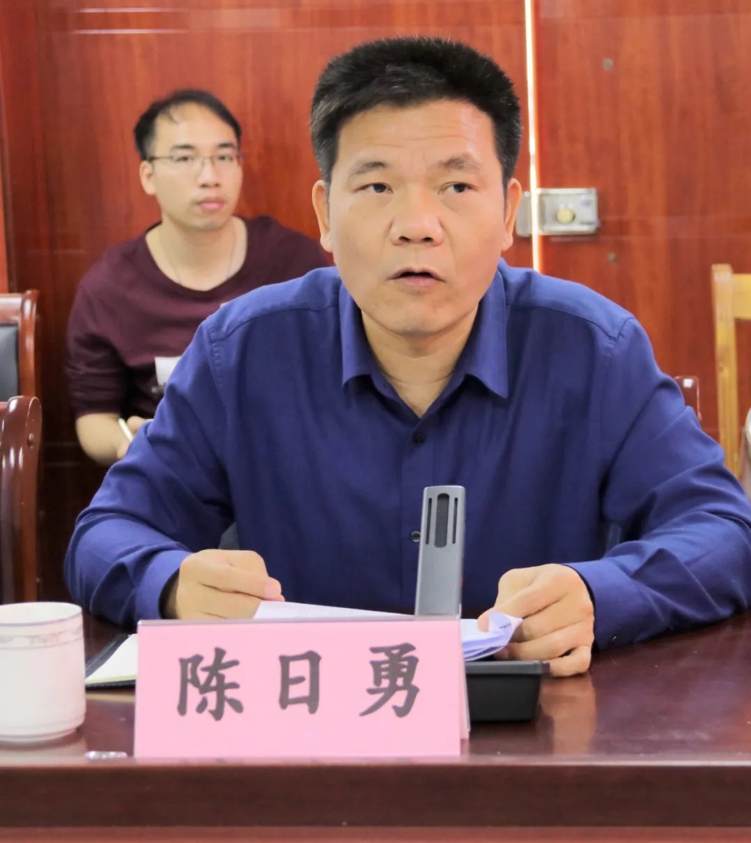 陳日勇簡(jiǎn)歷：貴港市政府副秘書(shū)長(zhǎng)陳日勇被查，曾任貴港市廣播電視局副局長(zhǎng)