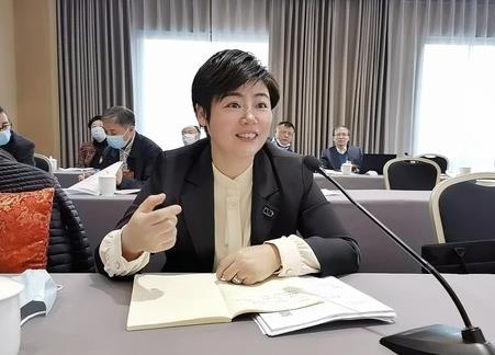 歐彥伶簡歷：河池市商務(wù)局局長歐彥伶，曾任羅城縣副縣長、人大副主任