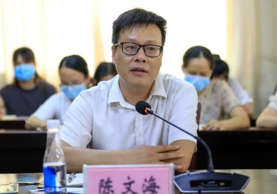 陳文海簡歷：柳州市三江縣委常委、紀(jì)委書記陳文海，曾任融安縣紀(jì)委副書記