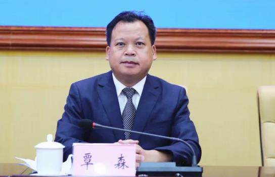 覃森簡歷：防城港市殘聯(lián)理事長覃森接受審查調(diào)查，曾任防城港市商務局局長，上思縣委副書記、縣長