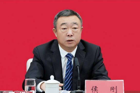 侯剛任南寧市長，廖立勇不再擔任南寧市委副書記、市人民政府市長職務