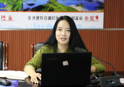 郝藝博簡歷：防城港市投資促進(jìn)局局長郝藝博，曾任防城港市發(fā)改委副主任、工信局副局長